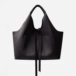 Kwonn Black Tote Bag